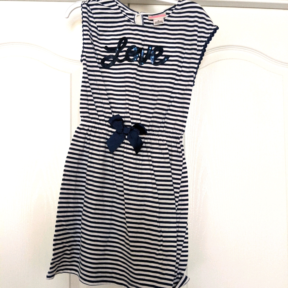 Girls dress